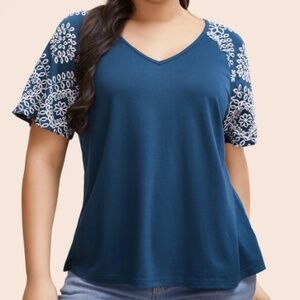 Blue t-shirt, size 22-24